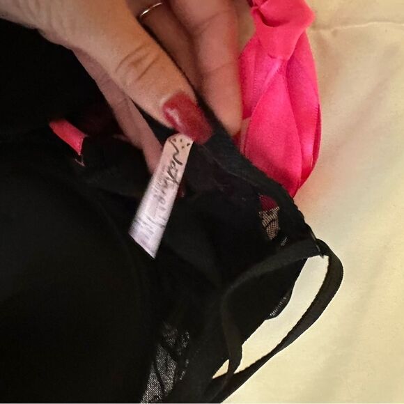 🍄Native intimates black & bright pink bow lingerie babydoll open back top/dress - Picture 3 of 9